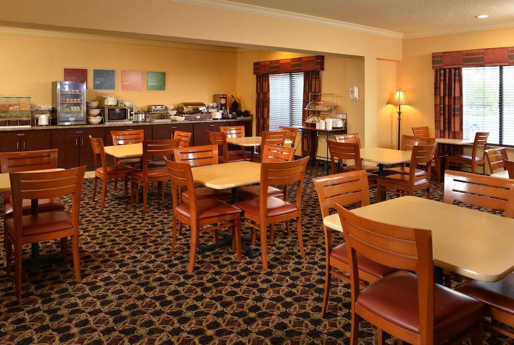 Comfort Suites Prestonsburg West Екстер'єр фото
